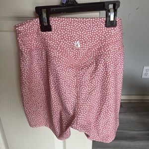 Buffbunny legacy shorts light pink bossy print